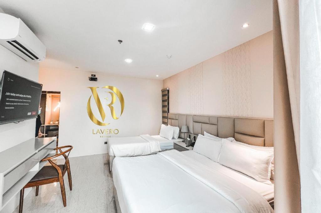 Lavero Suites Kalibo Kültér fotó