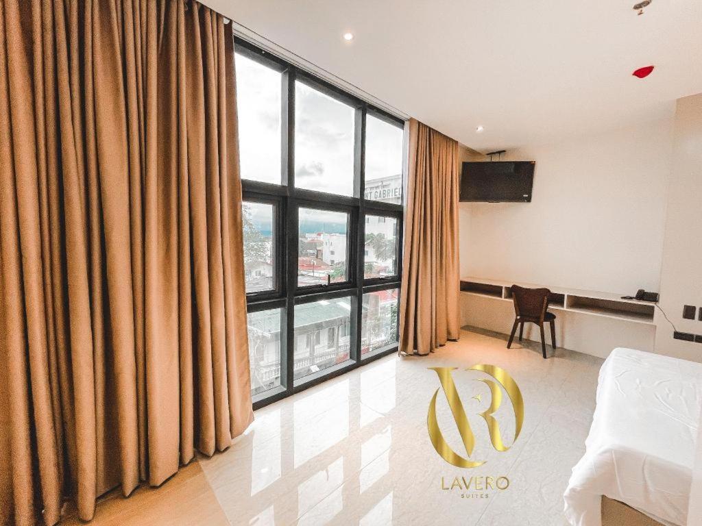 Lavero Suites Kalibo Kültér fotó