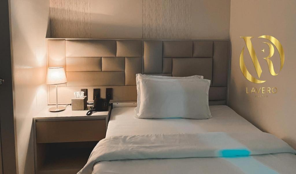 Lavero Suites Kalibo Kültér fotó