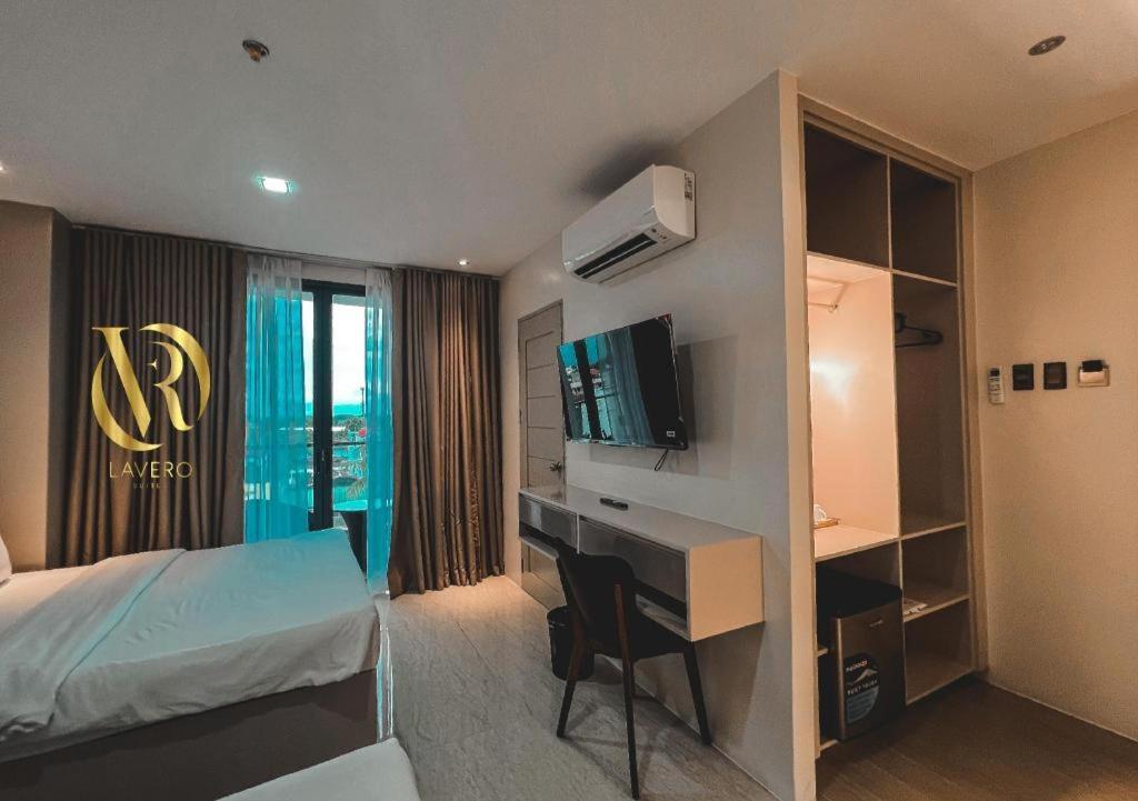 Lavero Suites Kalibo Kültér fotó