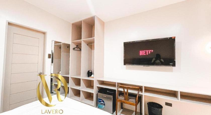 Lavero Suites Kalibo Kültér fotó