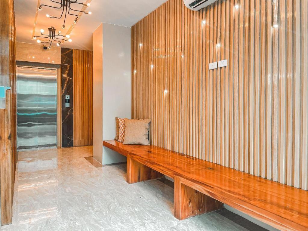 Lavero Suites Kalibo Kültér fotó