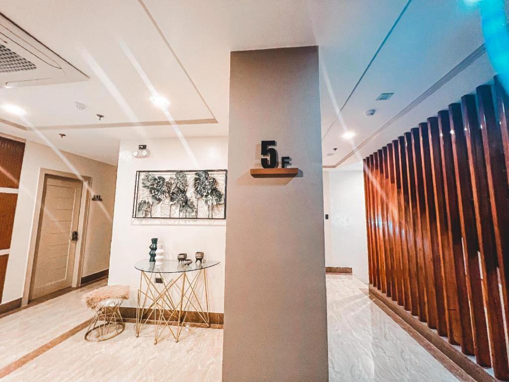 Lavero Suites Kalibo Kültér fotó