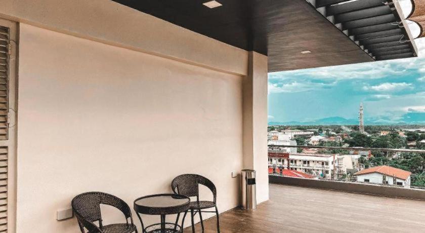 Lavero Suites Kalibo Kültér fotó